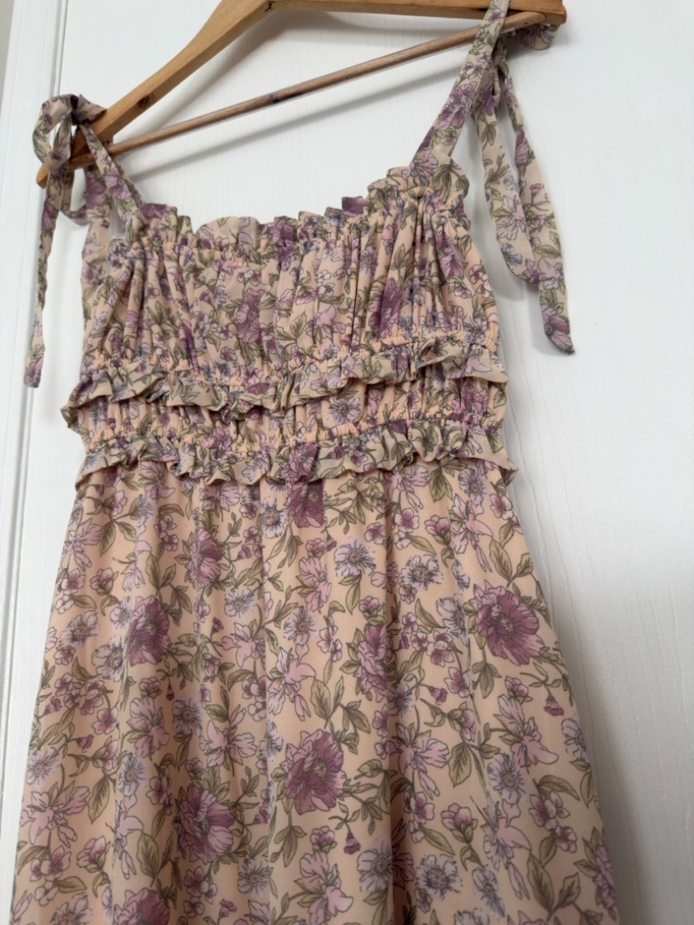 🌸 ASTR The Label Floral Maxi Dress XS Cottagecore Tie Strap Ruffle Boho - Picture 6 of 11